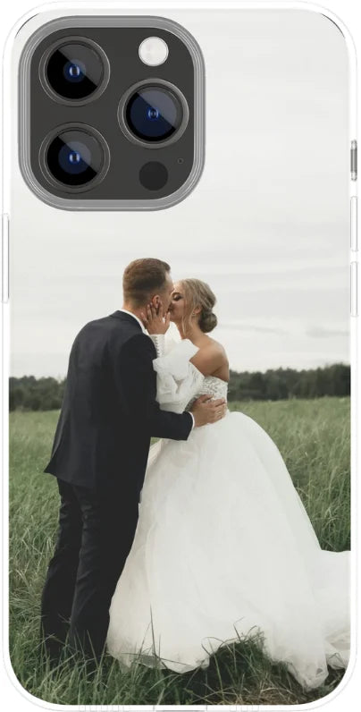 Hülle mit einem Hochzeitsfoto, Brautpaar im Feld